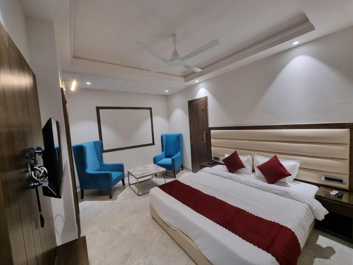 Luxe Resorts - Centrally Heated Air Conditioned Hotel In The Heart Of Kasauli Exterior photo