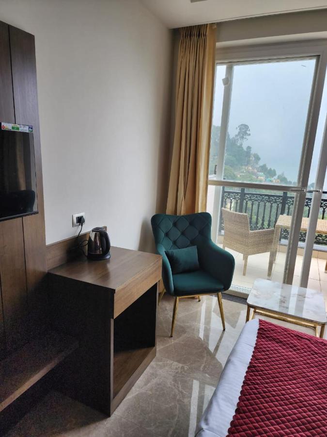 Luxe Resorts - Centrally Heated Air Conditioned Hotel In The Heart Of Kasauli Exterior photo