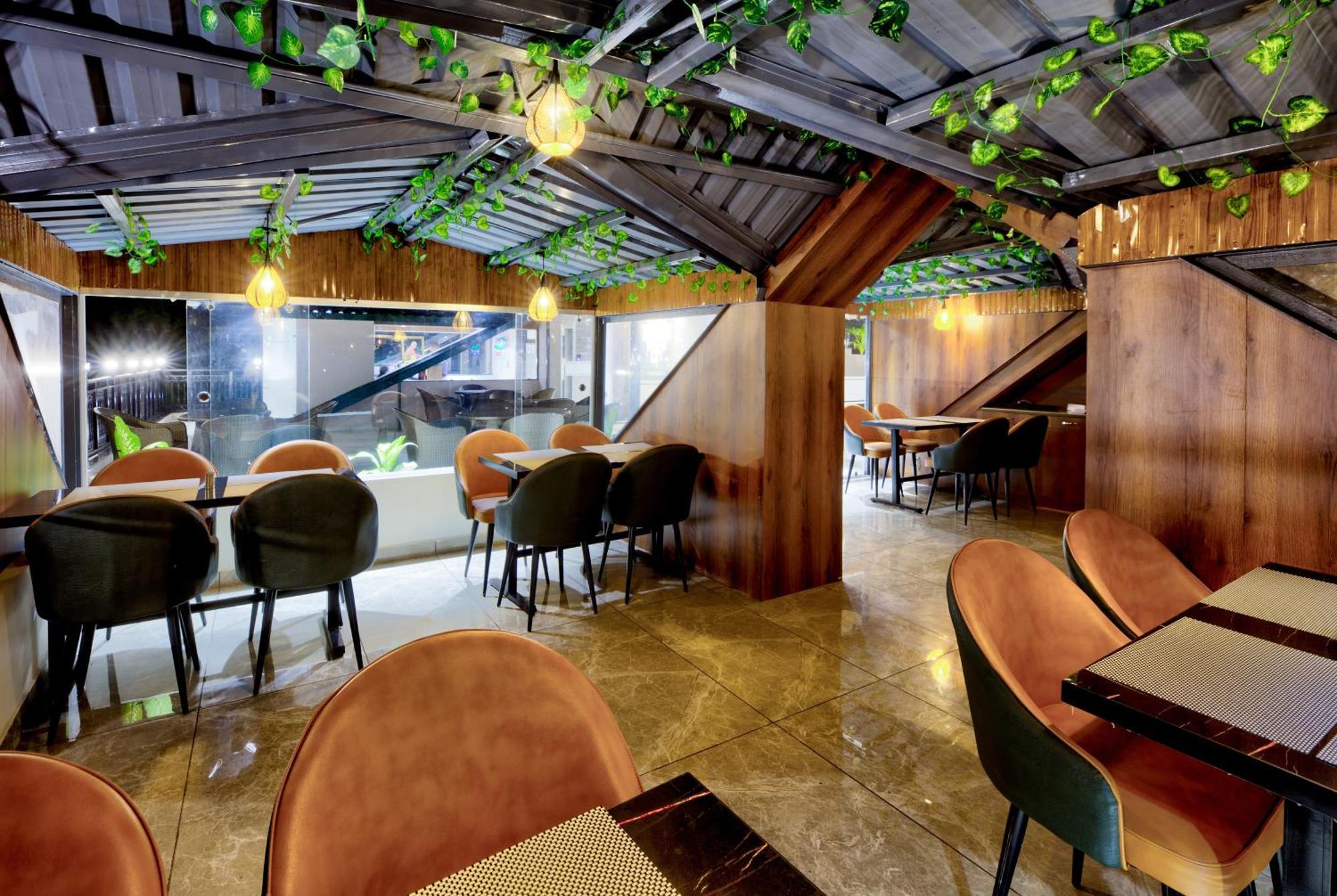 Luxe Resorts - Centrally Heated Air Conditioned Hotel In The Heart Of Kasauli Exterior photo